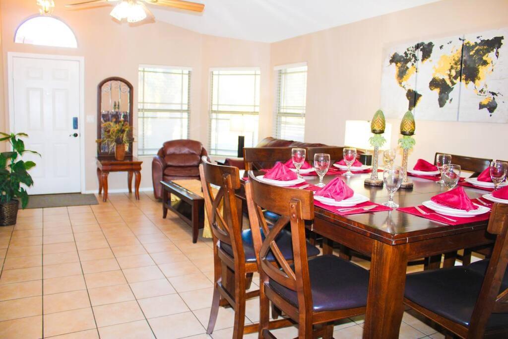 Holiday home Sparkling Book Now! Minutes To Ap & Lv Strip! Las Vegas