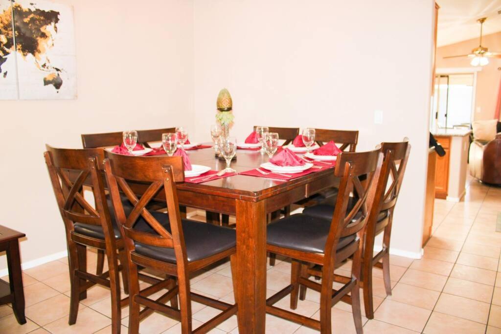 Holiday home Sparkling Book Now! Minutes To Ap & Lv Strip! *